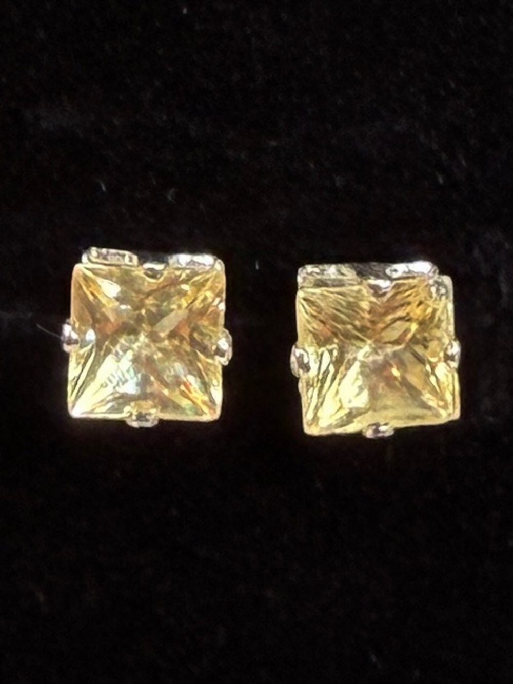 Gorgeous, silvertone raised canary, yellow bling square pierced post earrings